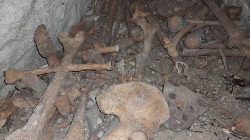 رفات عثر عليها داخل مبنى أمن الدولة في معرة النعمان بإدلب