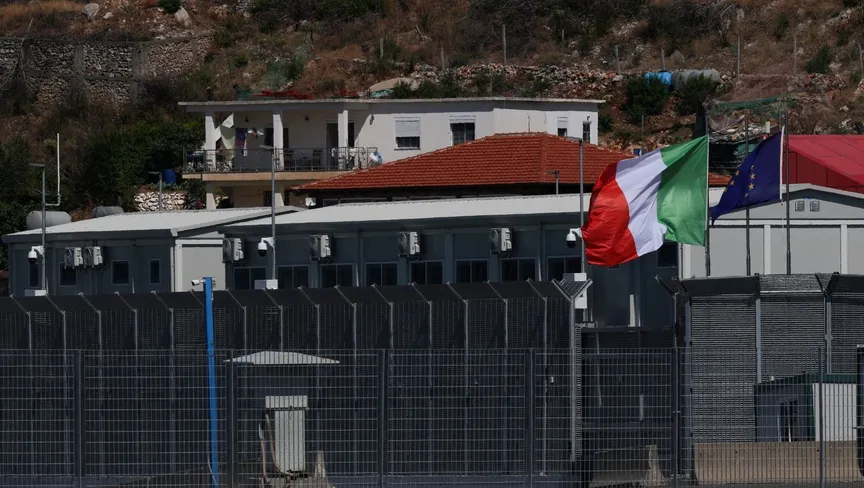 مركز-استقبال-المهاجرين-الذي-يجري-إنقاذهم-من-البحر-أقامته-إيطاليا-في-بلدة-شينجين-بشمال-ألبانيا.-31-يوليو-2025-REUTERS.webp