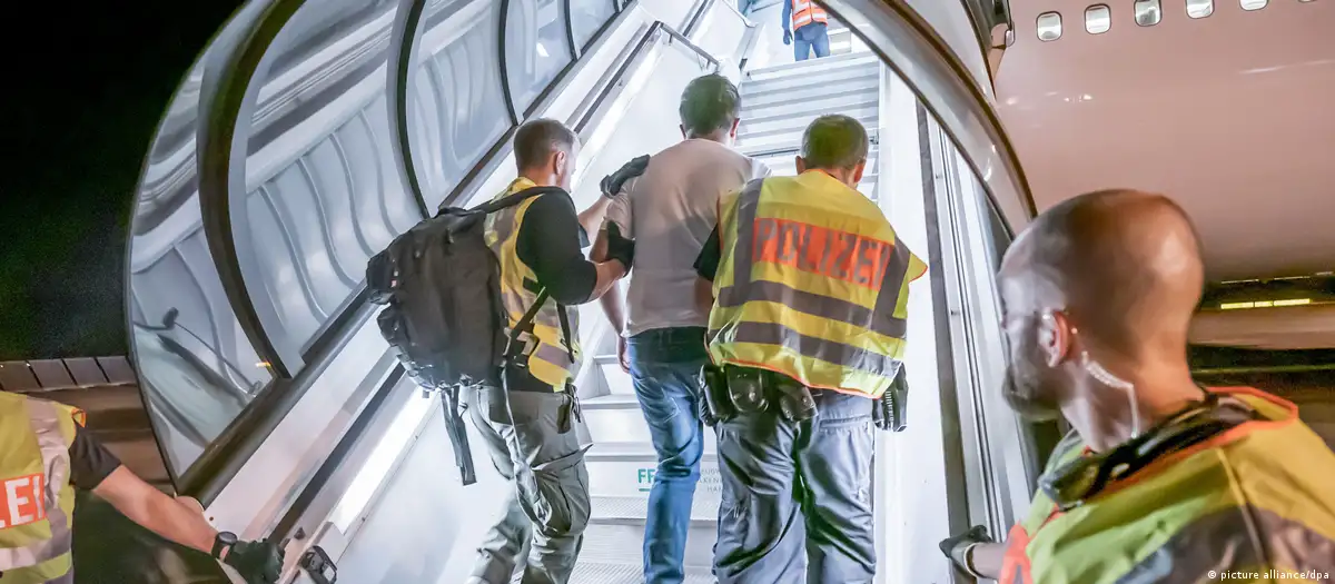 برلين تغيّر قواعد اللعبة: رفض لجوء سوري وقرارات ترحيل باتت «قانونية»