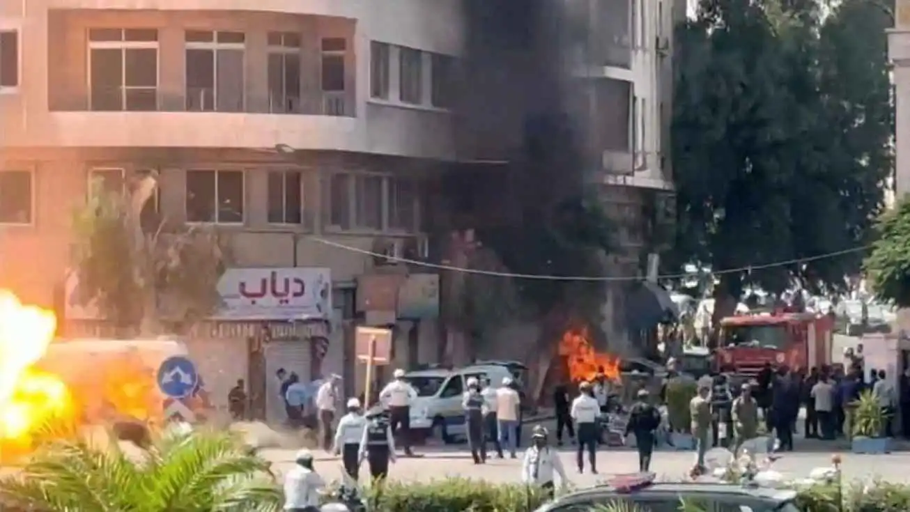 من موقع الانفجار في دمشق - مراسل جريدة مصدر