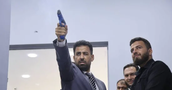 وزير الصحة الدكتور مصعب العلي